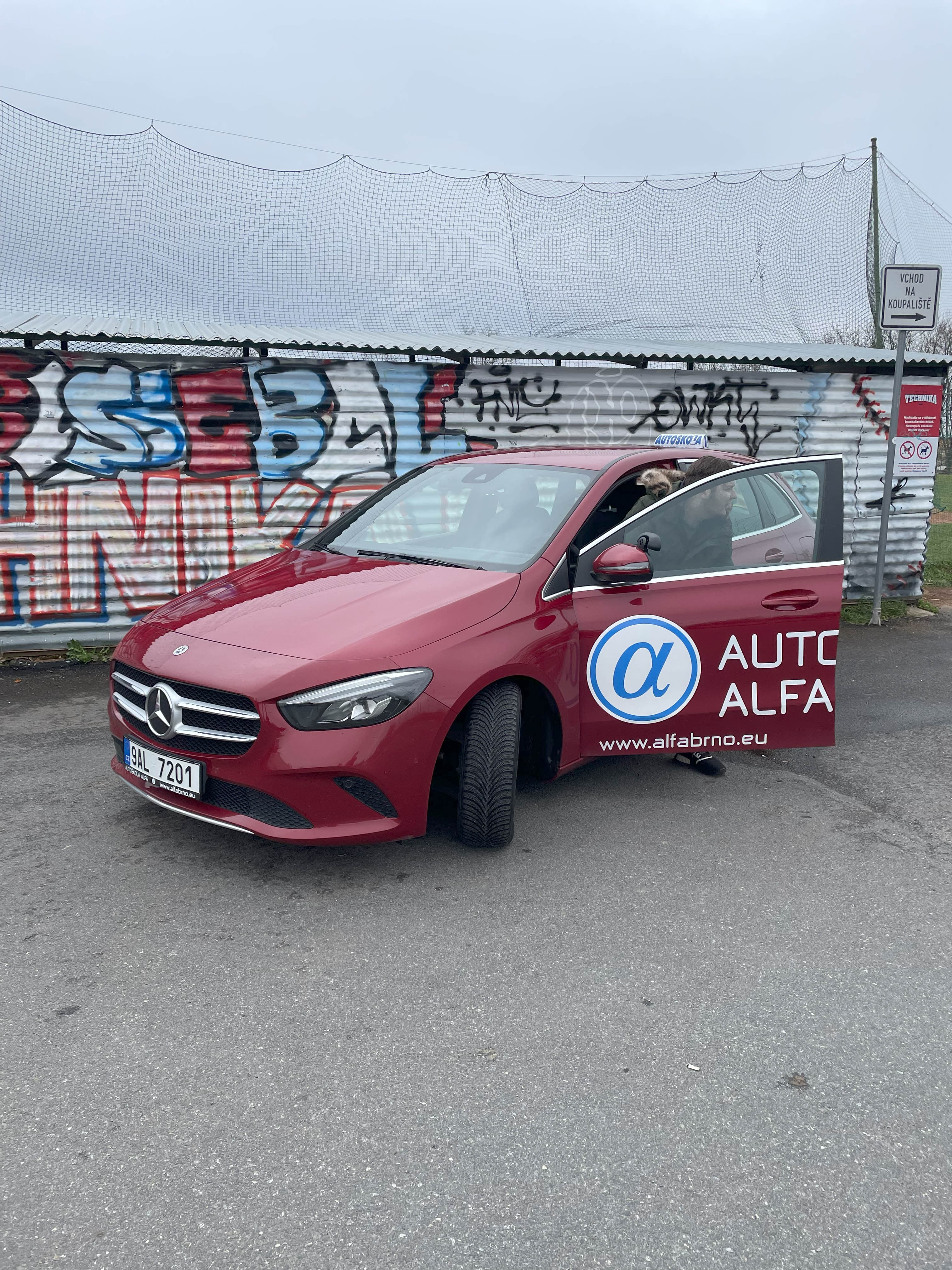 Mercedes-Benz třídy B — výukové vozidlo Autoškoly Alfa
